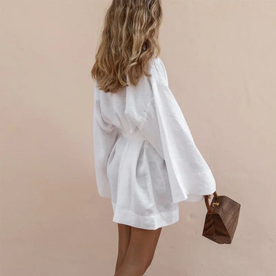 Jade - Mini-robe élégante en dentelle avec laçage
