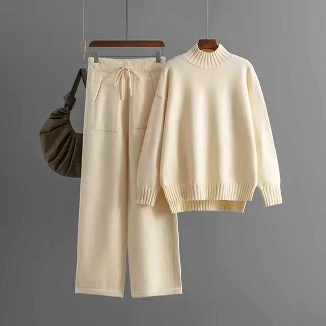 Ylenia™ - Ensemble élégant composé d'une chemise à manches longues et d'un pantalon fuselé.