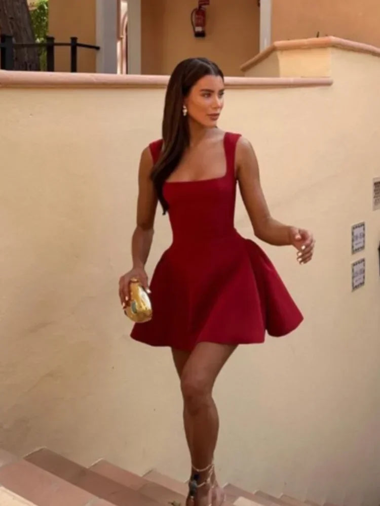 Amélie Robe Mini – Élégance Féminine et Silhouette Sublimée