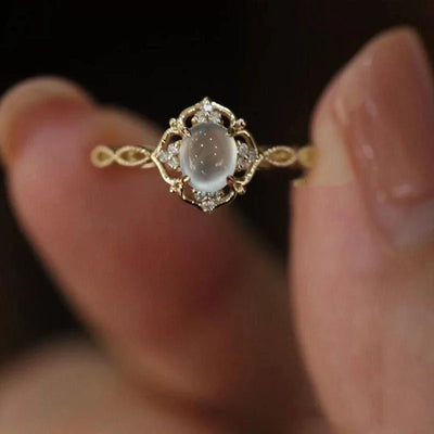Bague fleur en pierre de lune