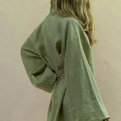 Jade - Mini-robe élégante en dentelle avec laçage