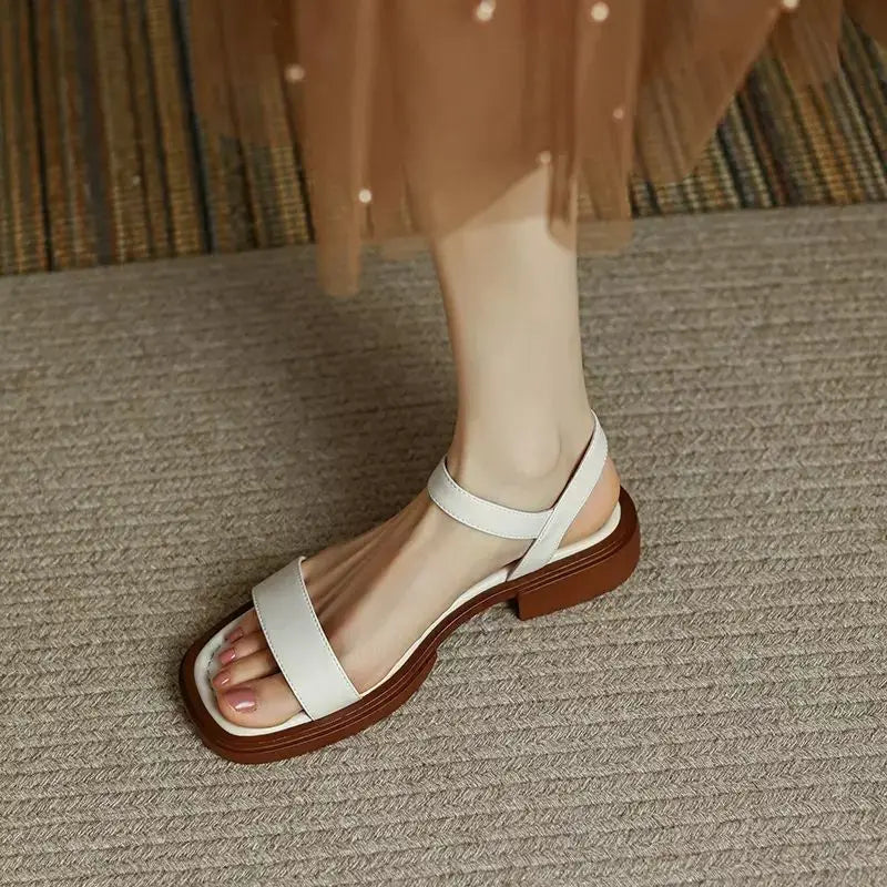 June™ | Les sandales en cuir pour un style raffiné et minimaliste