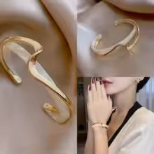 Élégance Dorée – Bracelet Opale Blanche