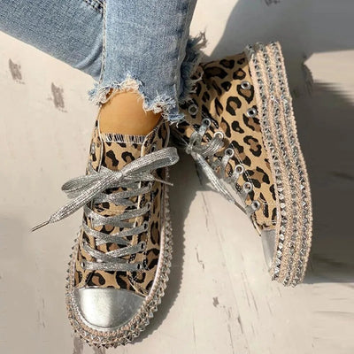 Baskets Montantes Léopard pour Femme avec Accents Métalliques