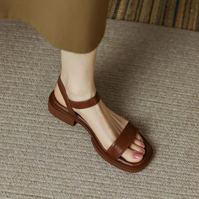 June™ | Les sandales en cuir pour un style raffiné et minimaliste