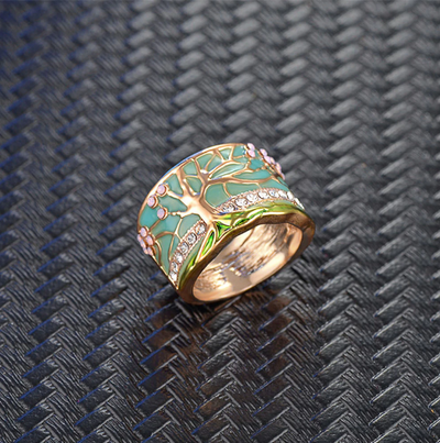 Bague en opale de l'arbre de vie