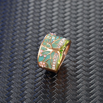 Bague en opale de l'arbre de vie