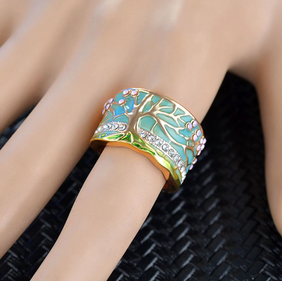 Bague en opale de l'arbre de vie