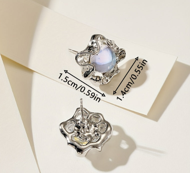 Boucles d’oreilles fleur en pierre de lune