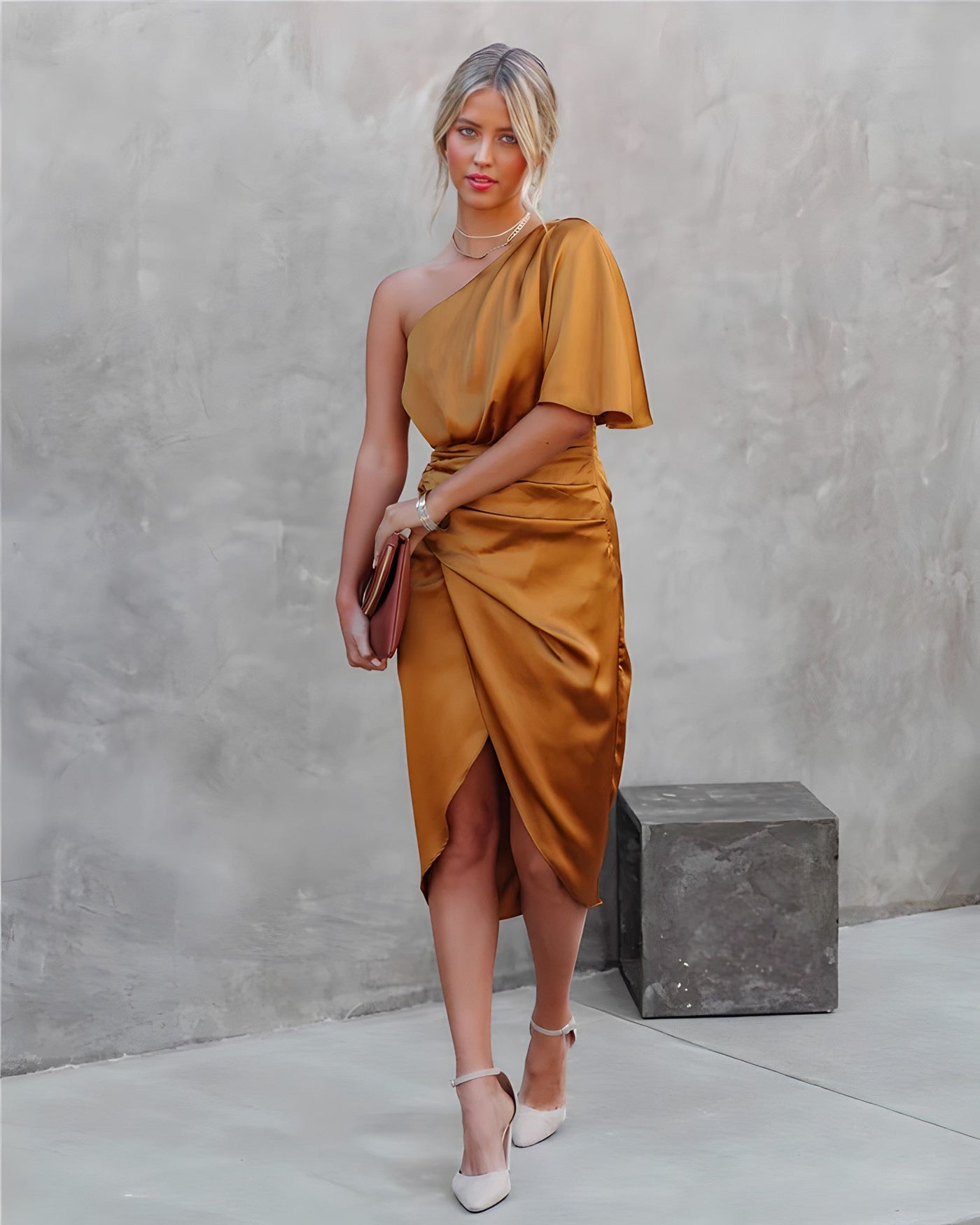 Amélie - Robe de cocktail en soie avec bretelles spaghetti