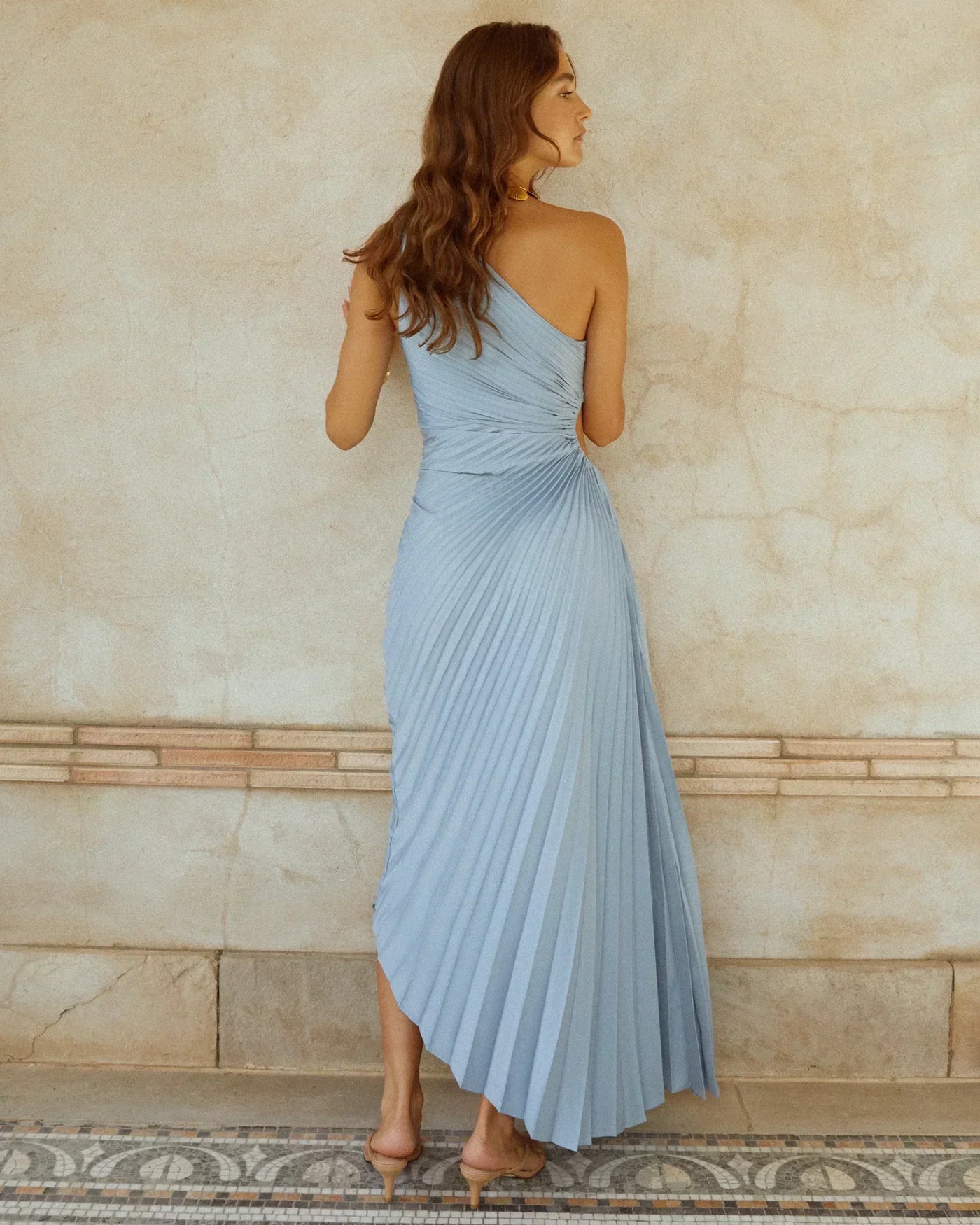 Sylviana - Robe midi à plis et une épaule