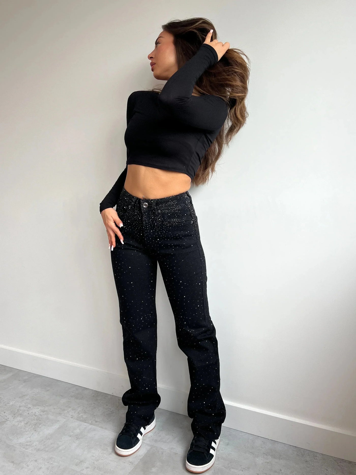 AVA –  Jean Flare pour Femme avec Cristaux pour une Touche Glamour