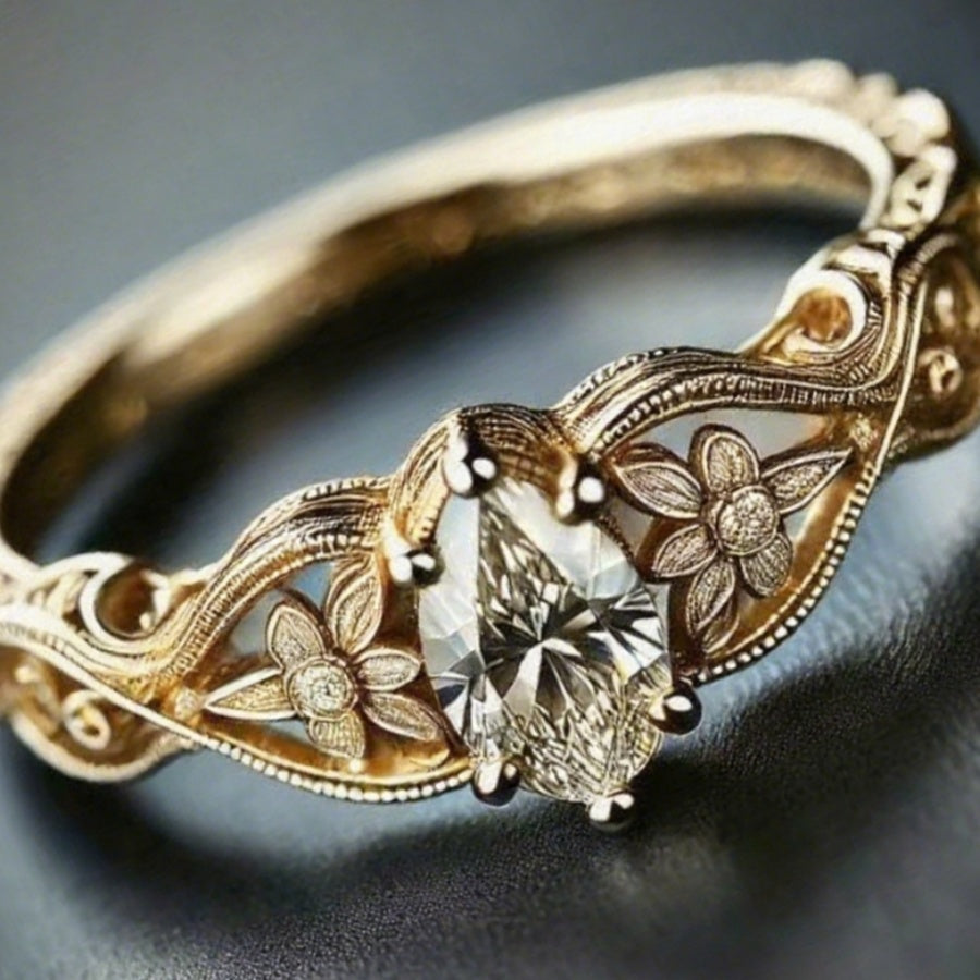 🇫🇷 Bague élégante de design français avec pierre précieuse taille marquise