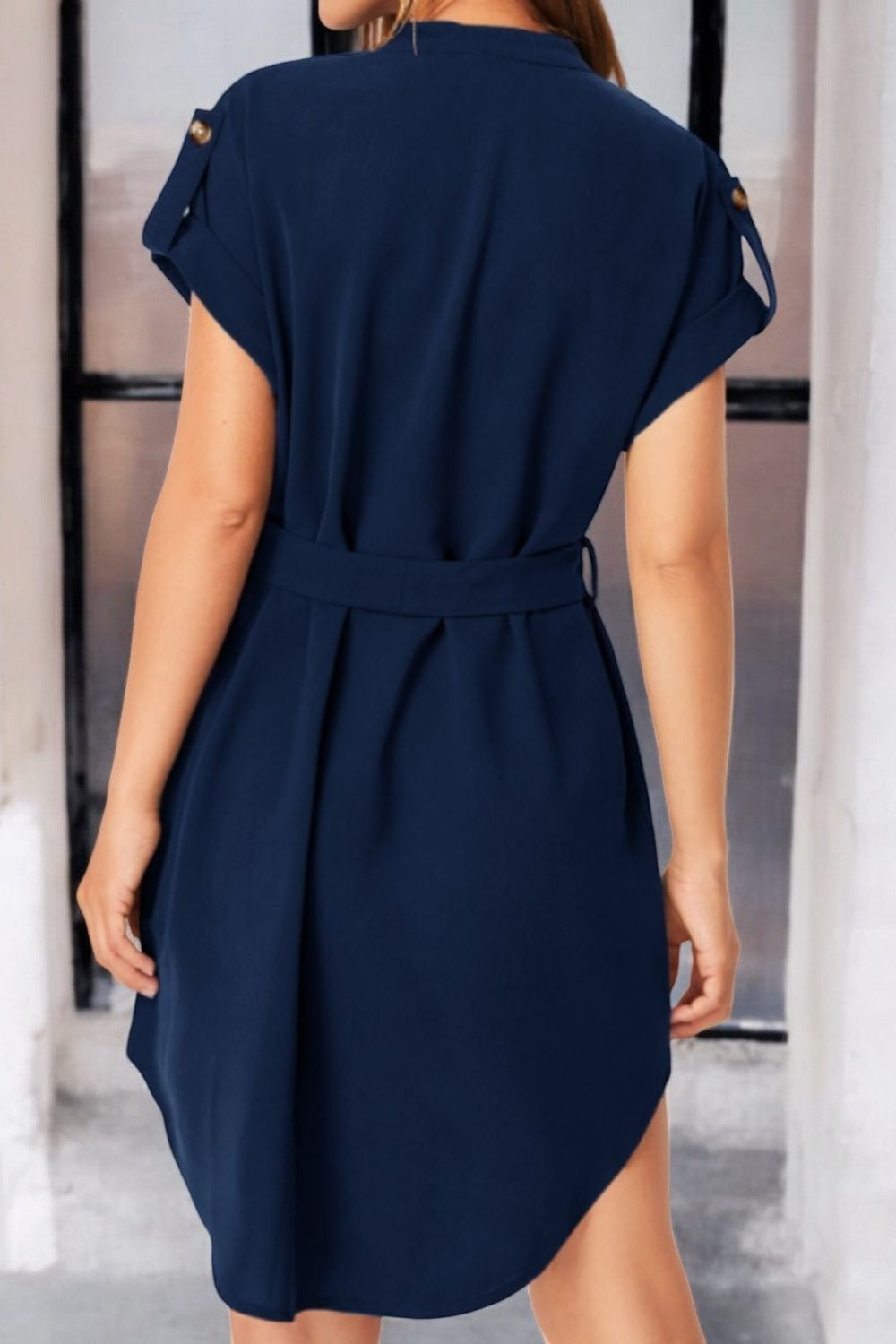 Léna - Robe à manches notch et coupe aérée