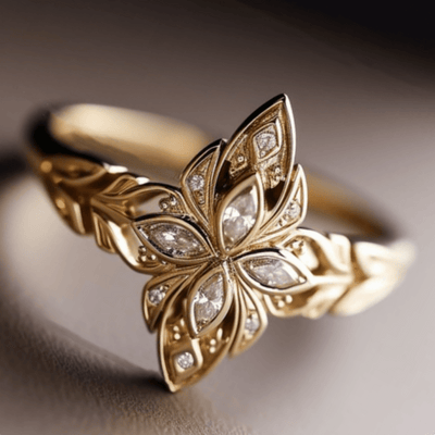 Bague classique en or 18K avec pierres précieuses taille marquise