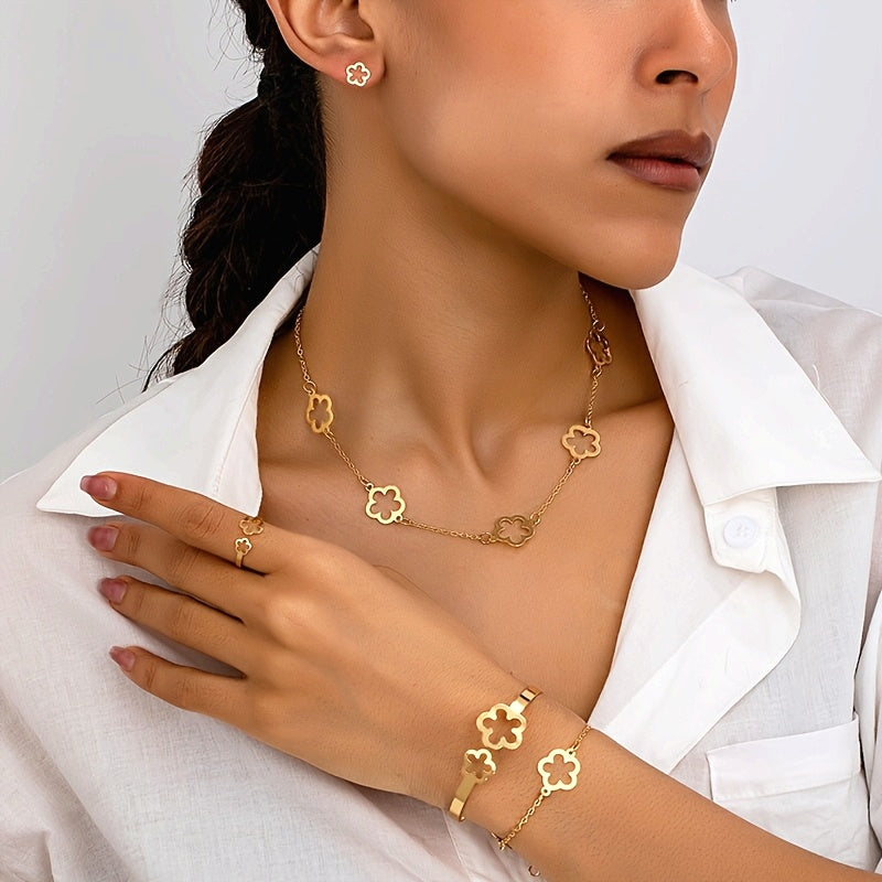 Parure 5 pièces en or 18K au design trèfle
