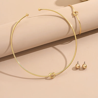 Ensemble élégant 3 pièces – Bracelet, boucles d’oreilles et jonc motif cœur