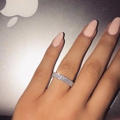 Bague en argent pur .925 avec de magnifiques diamants indiscernables du vrai