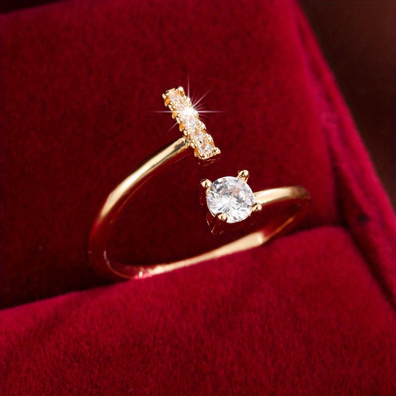 Bague initiale personnalisée en zircons scintillants