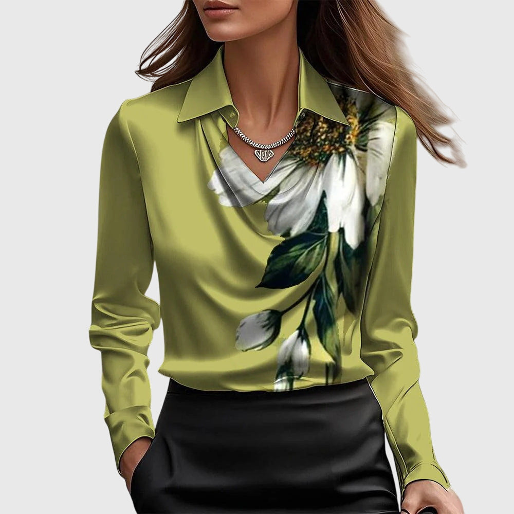 Sylvie | Blouse avec un éclat luxueux et un col plissé