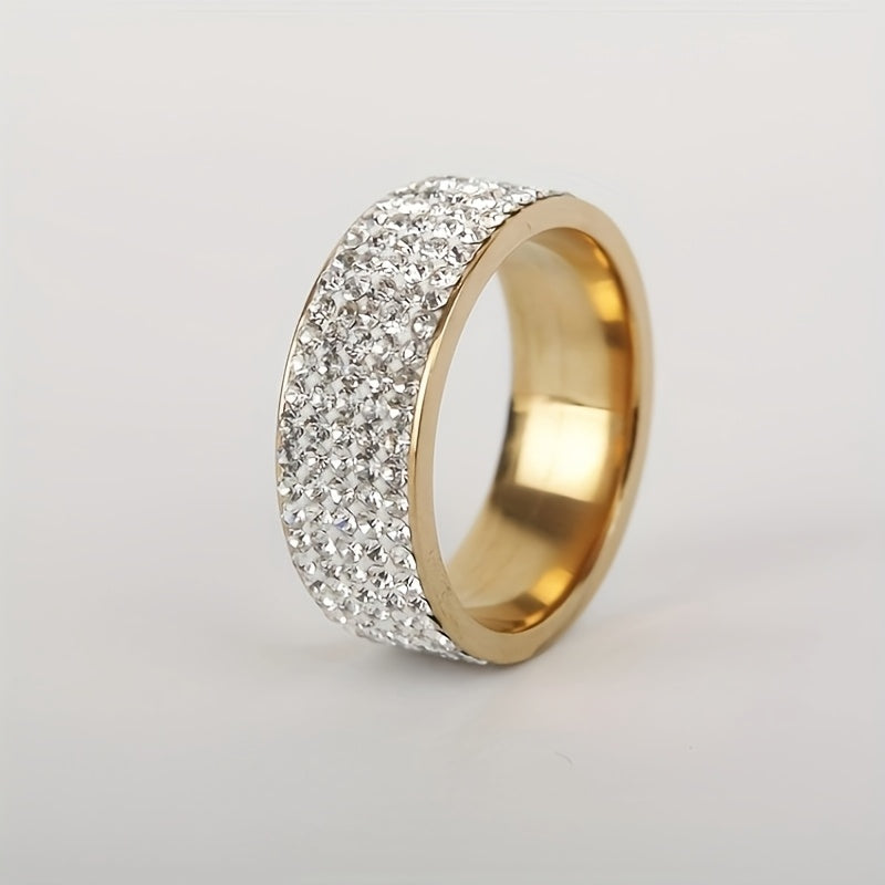 Bague en diamants indiscernables du vrai