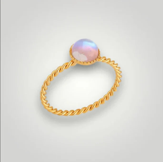 Bague torsadée en pierre de lune