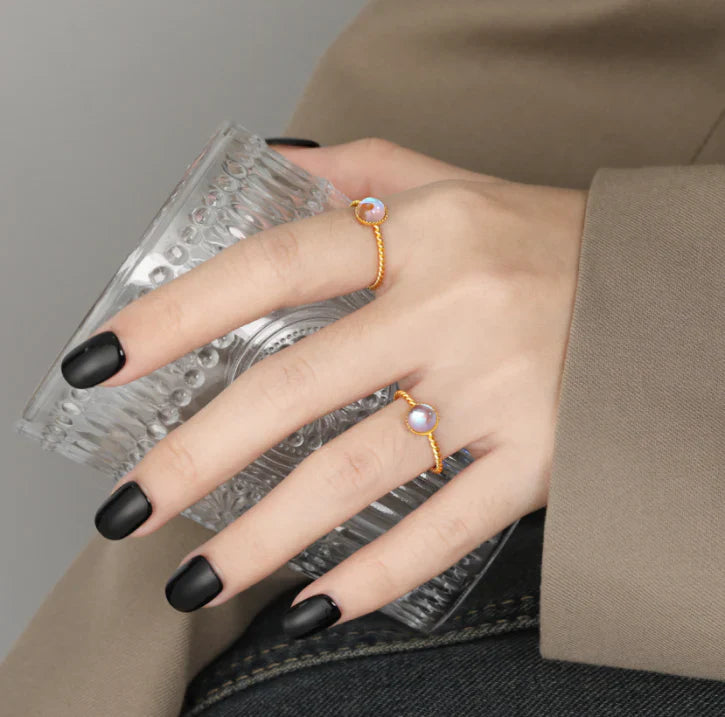 Bague torsadée en pierre de lune