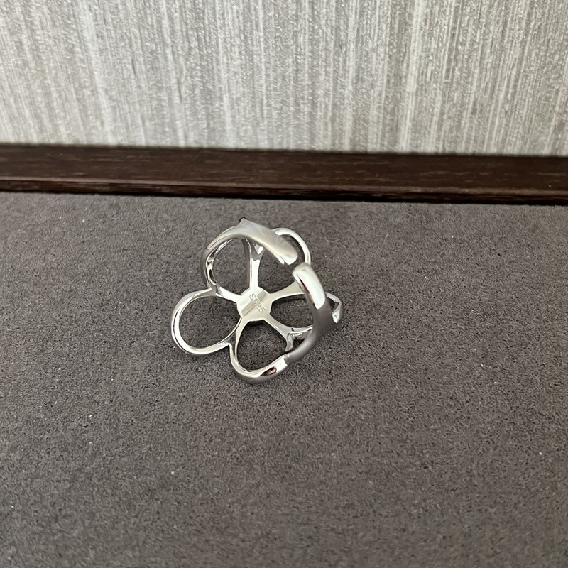 Bague pétale en argent sterling