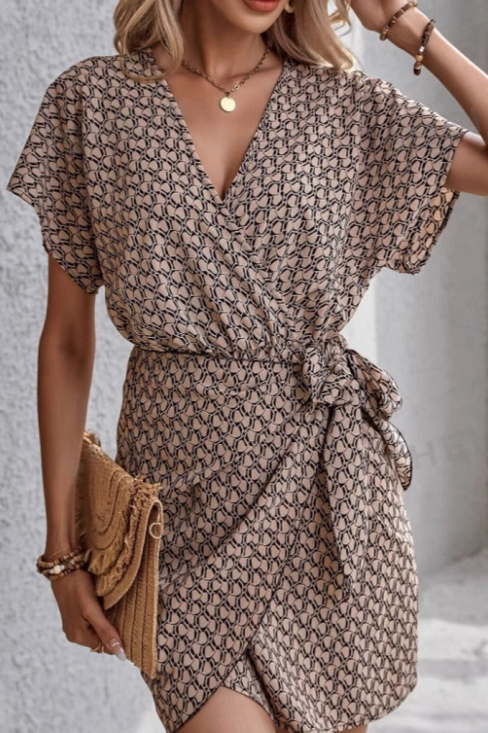 Robe courte à manches courtes et ceinture pour femmes - Adriana
