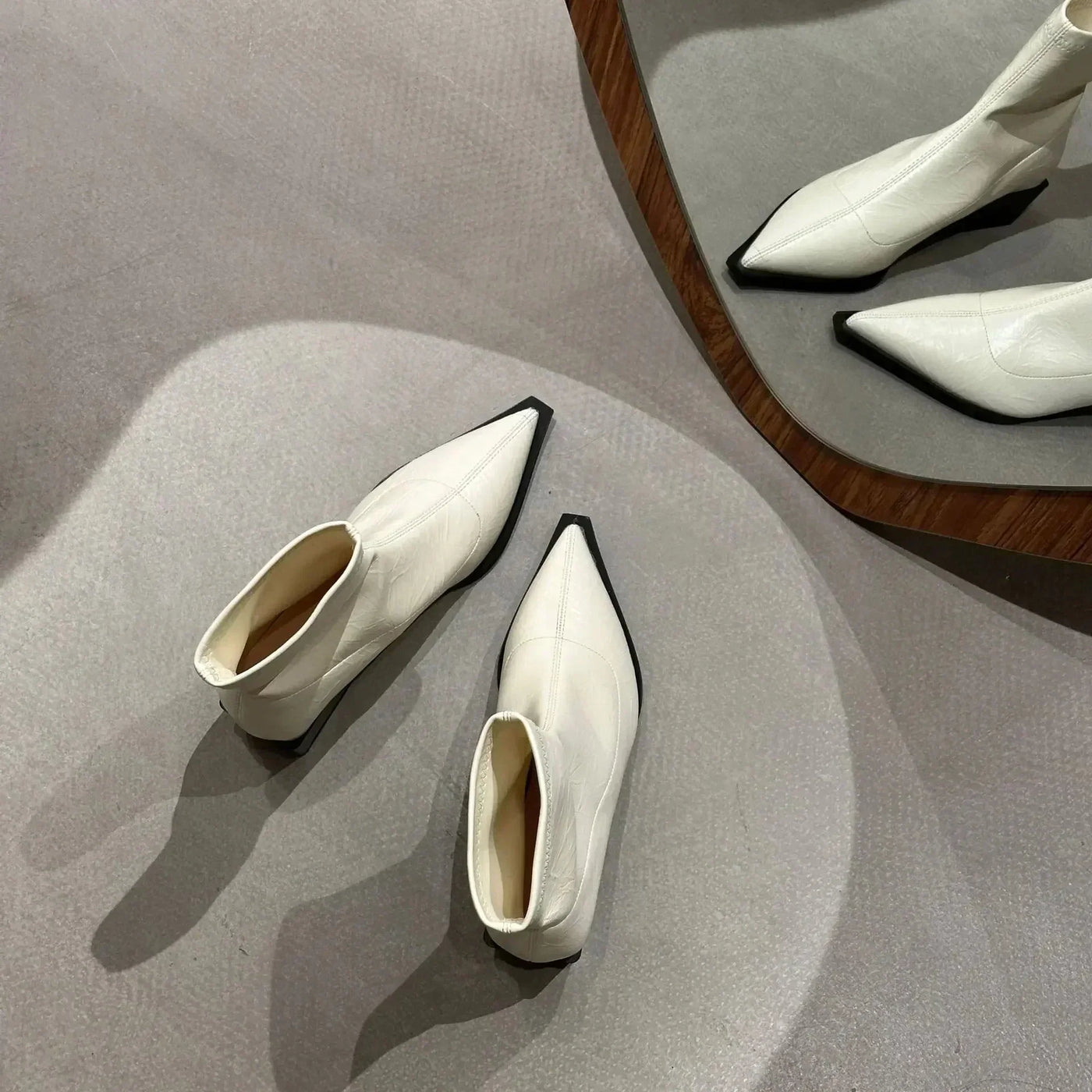 Bottines évasées pour femme | Bout pointu