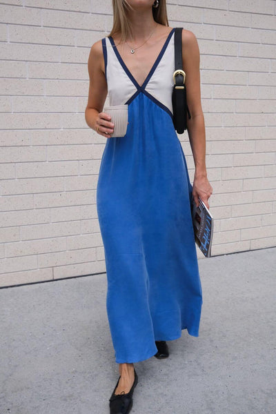 Agate | Robe Midi avec Décolleté en V effet Suédine