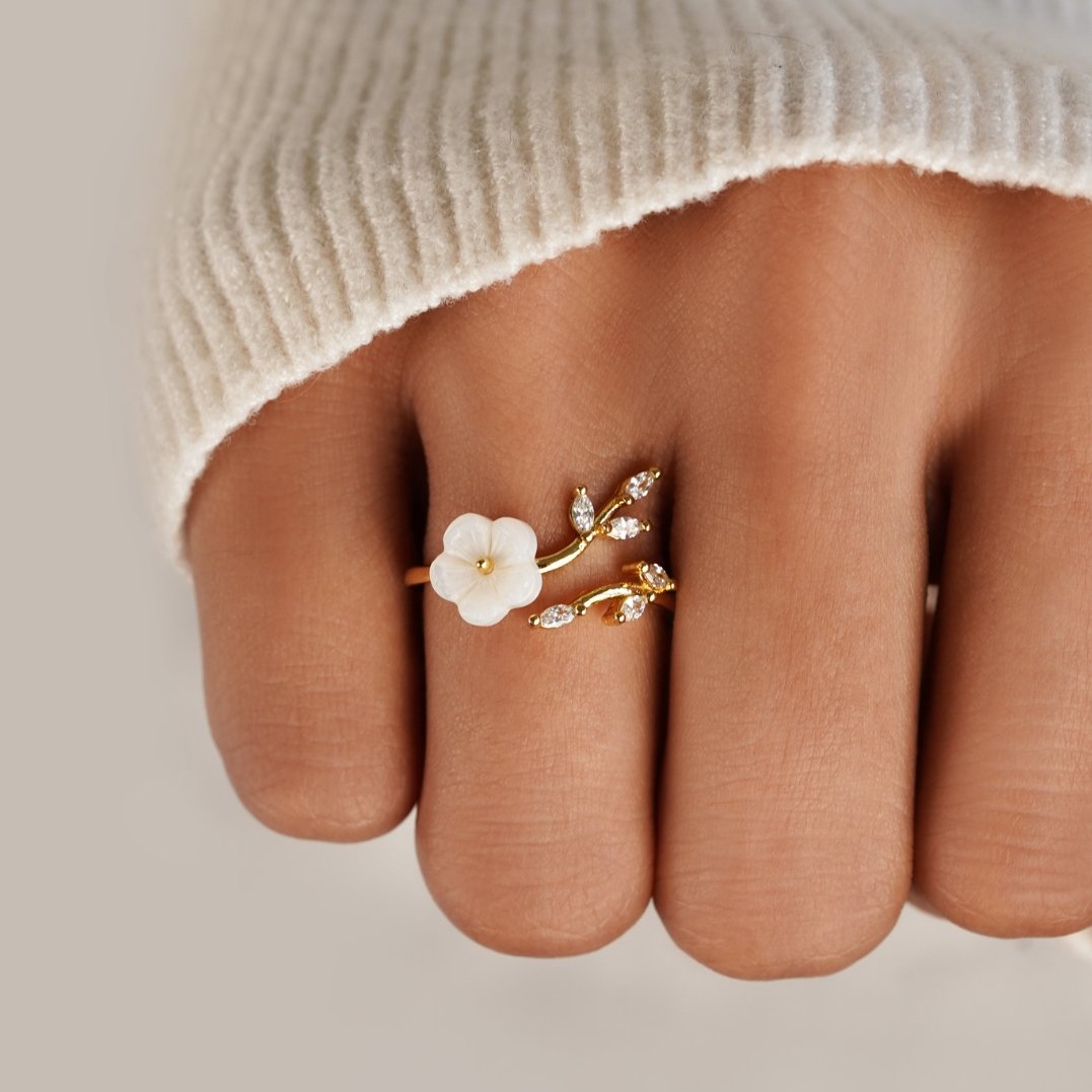 Claire – Bague fleurs blanches
