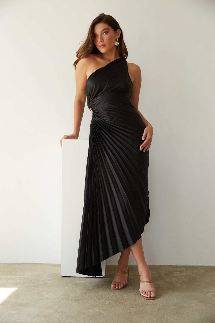 Sylviana - Robe midi à plis et une épaule